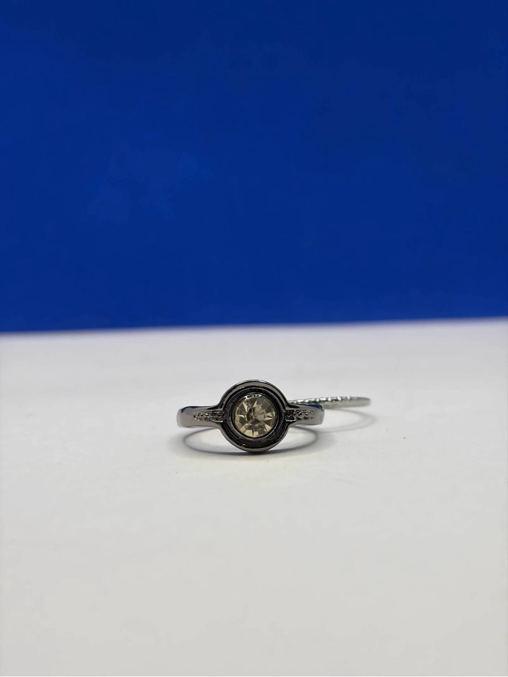 Size 8 Silver Tone Rhinestone Ring Set Round Crystal Stacking Rings - Picture 2 of 5